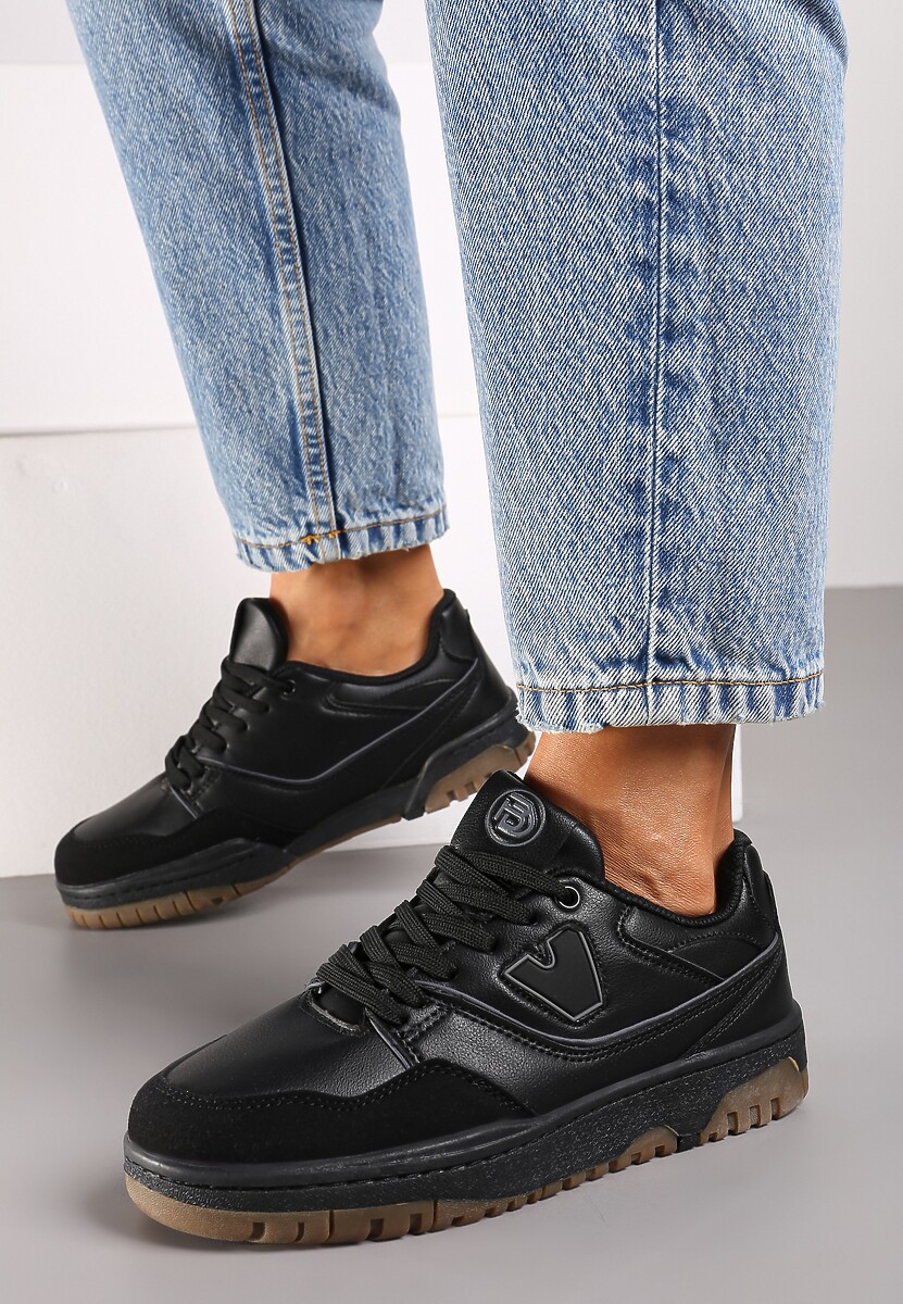 Czarne Sneakersy Sznurowane z Aplikacją na Boku i Przeszyciami Irilian 2