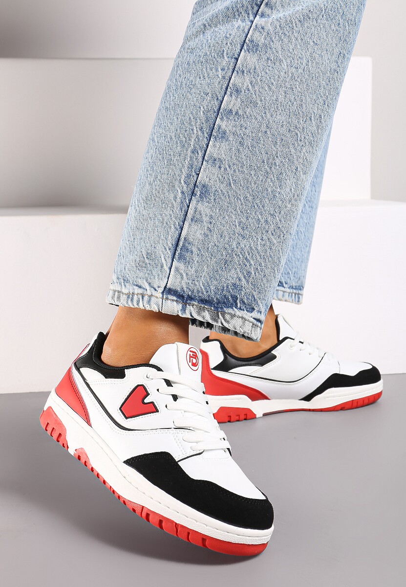 Biało-Czerwone Sneakersy Sznurowane z Aplikacją na Boku i Przeszyciami Irilian 2
