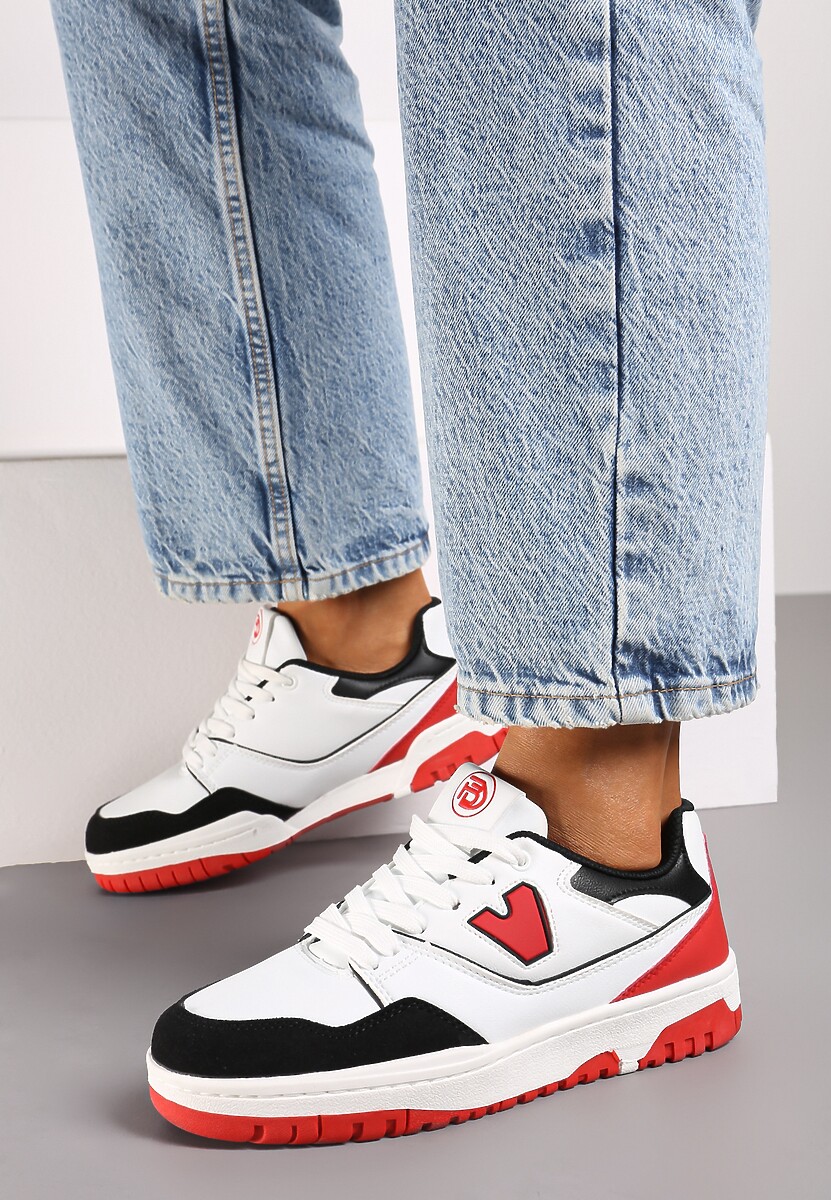 Biało-Czerwone Sneakersy Sznurowane z Aplikacją na Boku i Przeszyciami Irilian 3