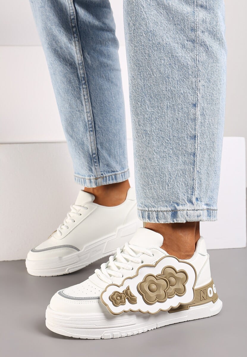 Biało-Beżowe Sneakersy na Niskiej Platformie z Ozdobnymi Kwiatkami na Boku Benavilla 3