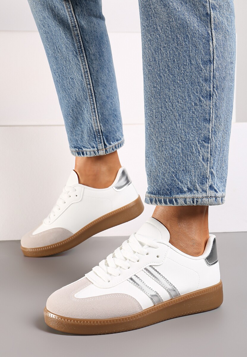 Srebrne Sneakersy na Płaskiej Podeszwie z Geometrycznym Zdobieniem Irinis 2