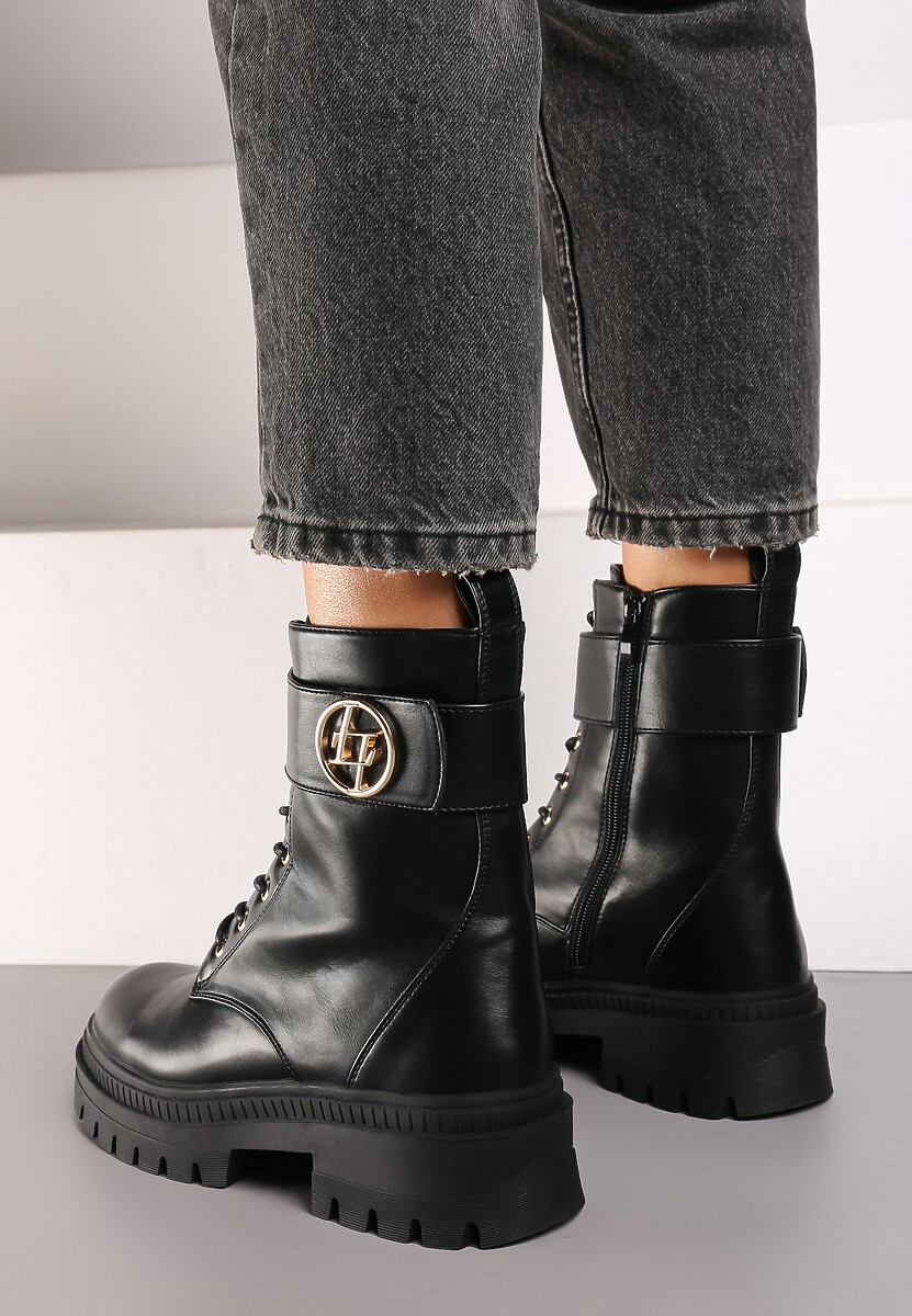 Czarne Płaskie Botki w Stylu Workerów Ozdobione Aplikacją i Paskiem na Rzep Anselene 3