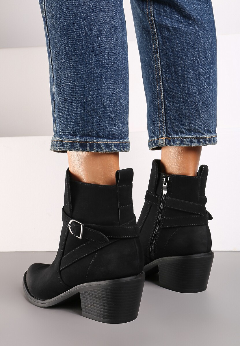 Czarne Botki na Stożku w Stylu Kowbojek Ozdobione Klarma i Paskiem Linavia 3