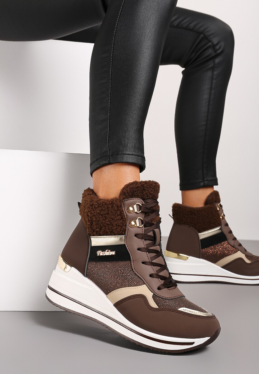 Brązowe Botki na Koturnie w Streetwearowym Stylu Ozdobione Futerkiem Arabelline 2