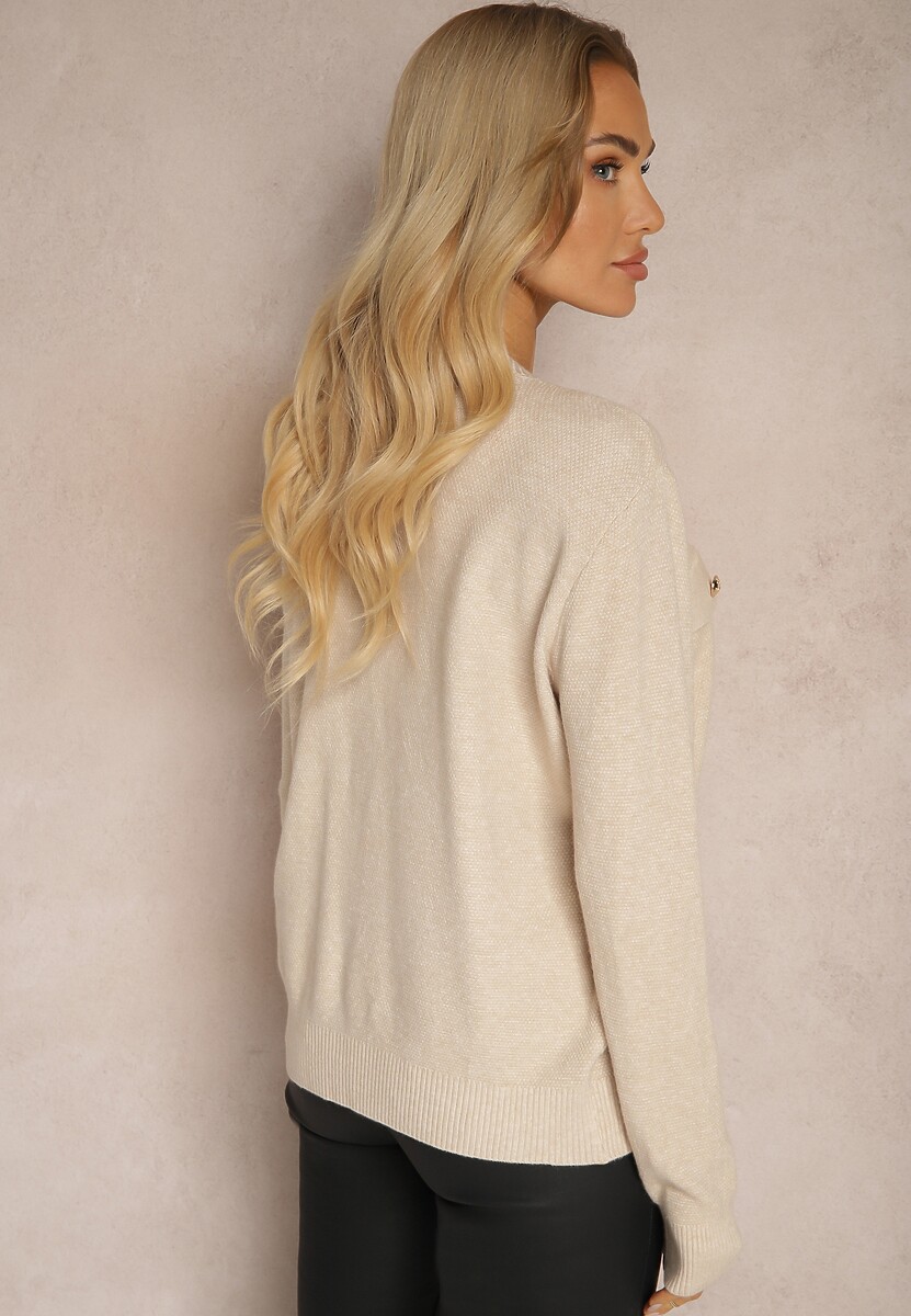 Beżowy Sweter w Wiskozą Zdobiony Eleganckimi Guzikami i Imitacją Kieszeni Fezita 3
