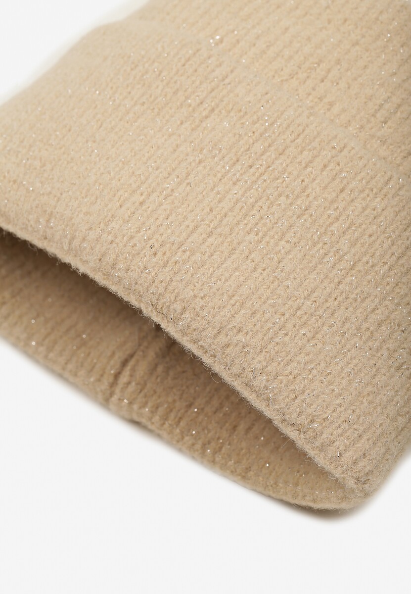 Beżowa Czapka z Metaliczną Nicią i Wywinięciem Temivra 2