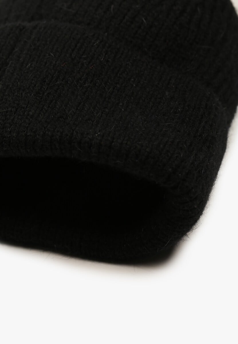 Czarna Czapka Beanie z Dodatkiem Angory i Metaliczną Aplikacją Delathor 2