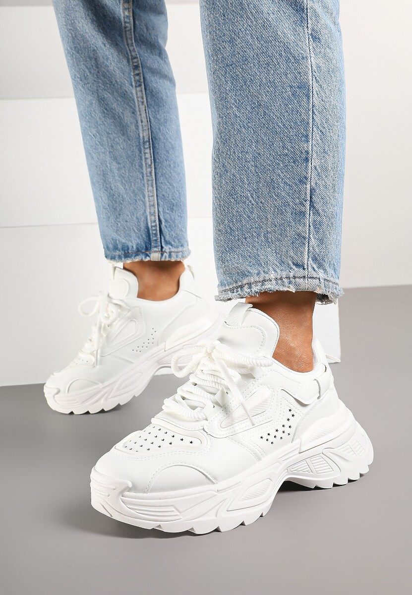 Białe Sneakersy w Streetwearowym Stylu na Tłoczonej Podeszwie Nelasea 3