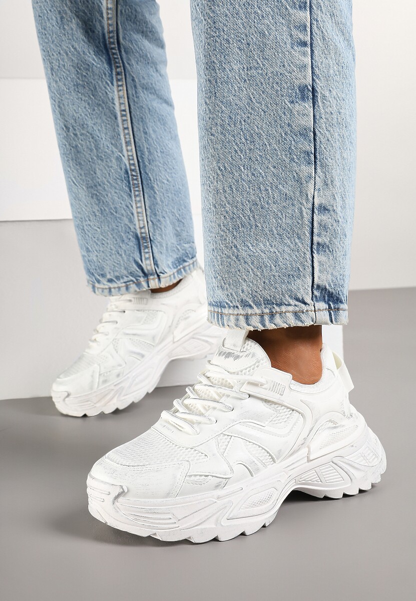 Białe Sneakersy w Streetwearowym Stylu na Podeszwie z Tłoczeniami Neodeoriel 3