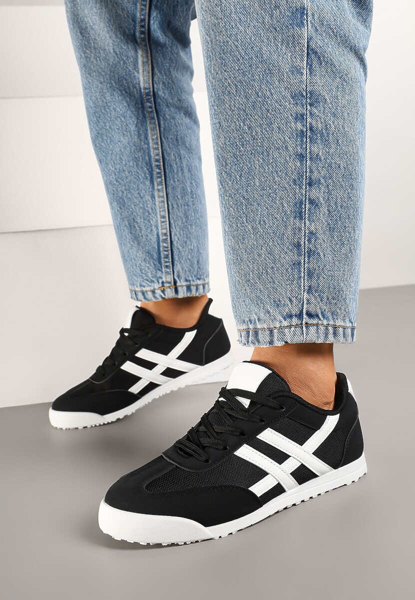 Czarne Sneakersy na Płaskiej Podeszwie z Geometrycznym Wzorem Rivmi 3
