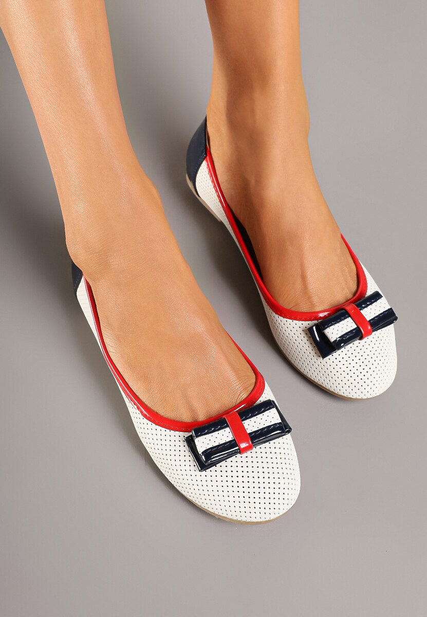 Biało-Czerwone Balerinki z Ażurową Perforacją i Skórzaną Wkładką Zdobione Kokardą Norapis 1