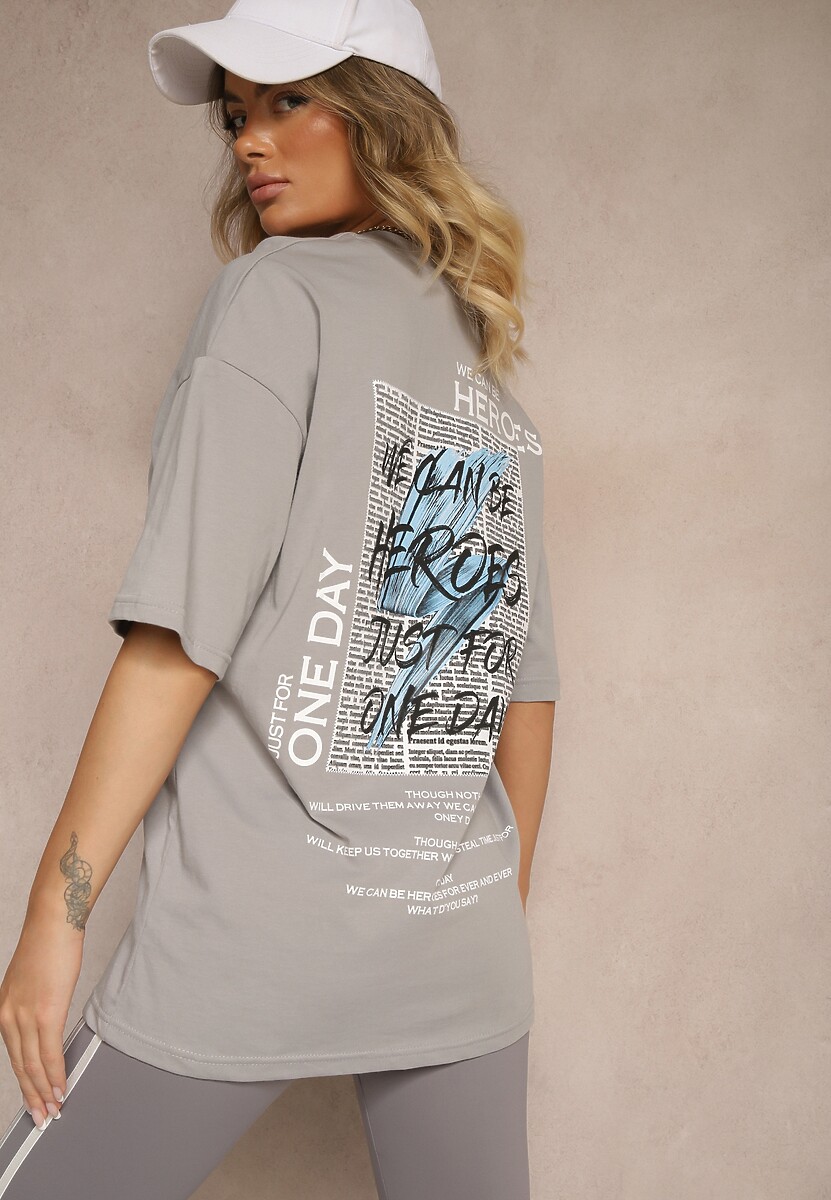 Szara Bawełniana Koszulka  T-shirt z Nadrukiem na Tyle i Napisami Danilaria 1