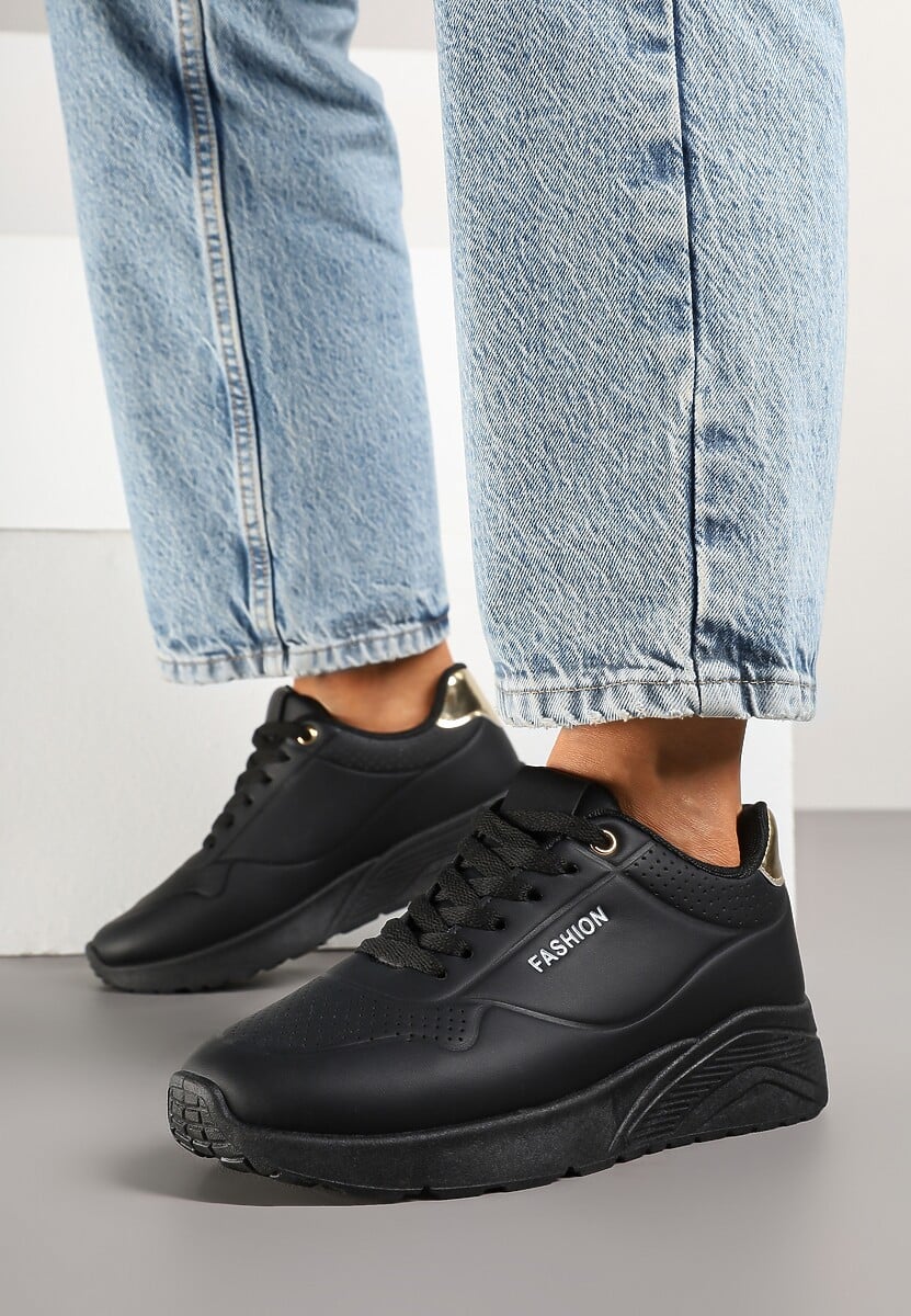Czarne Buty Sportowe Sneakersy na Podeszwie z Tłoczeniami Zdobione Metaliczną Wstawką Arulla 1