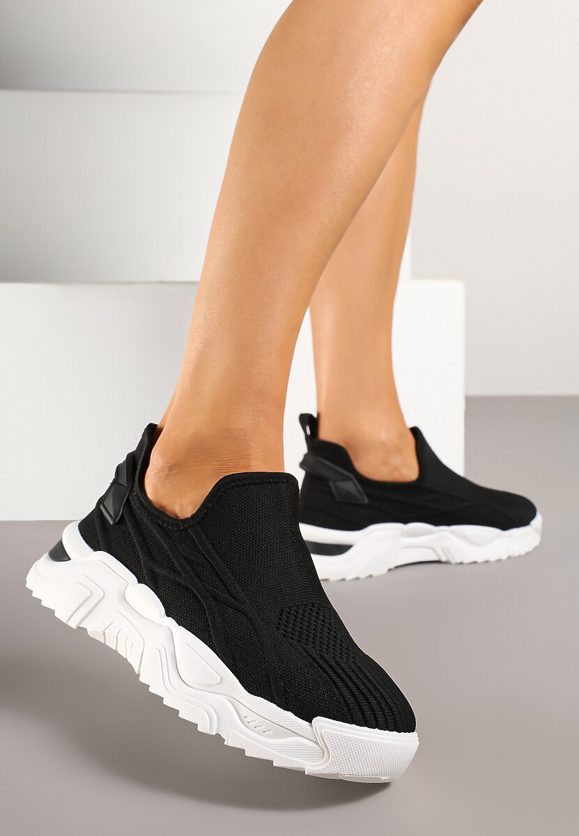 Czarne Siateczkowe Buty Sportowe Sneakersy Wsuwane Zdobione Tłoczeniami Nusadela 1