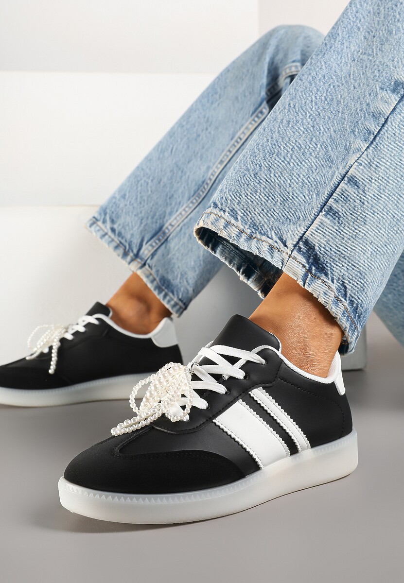 Czarne Sneakersy Typu Kultowe Tenisówki ze Zdobieniem z Perłami Nalavia 1