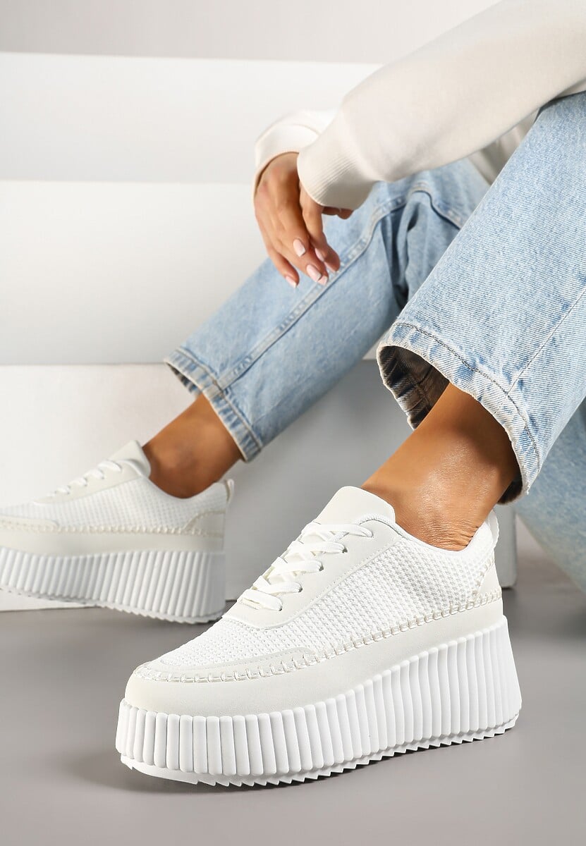 Białe Sneakersy na Tłoczonej Platformie z Ozdobnymi Przeszyciami Faloviela 3