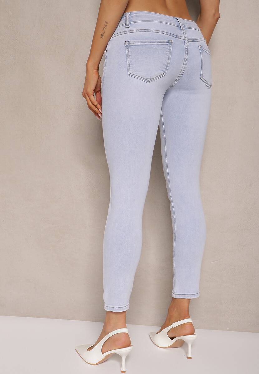 Jasnoniebieskie Jeansy o Kroju Skinny Low Waist Kolanilia 3