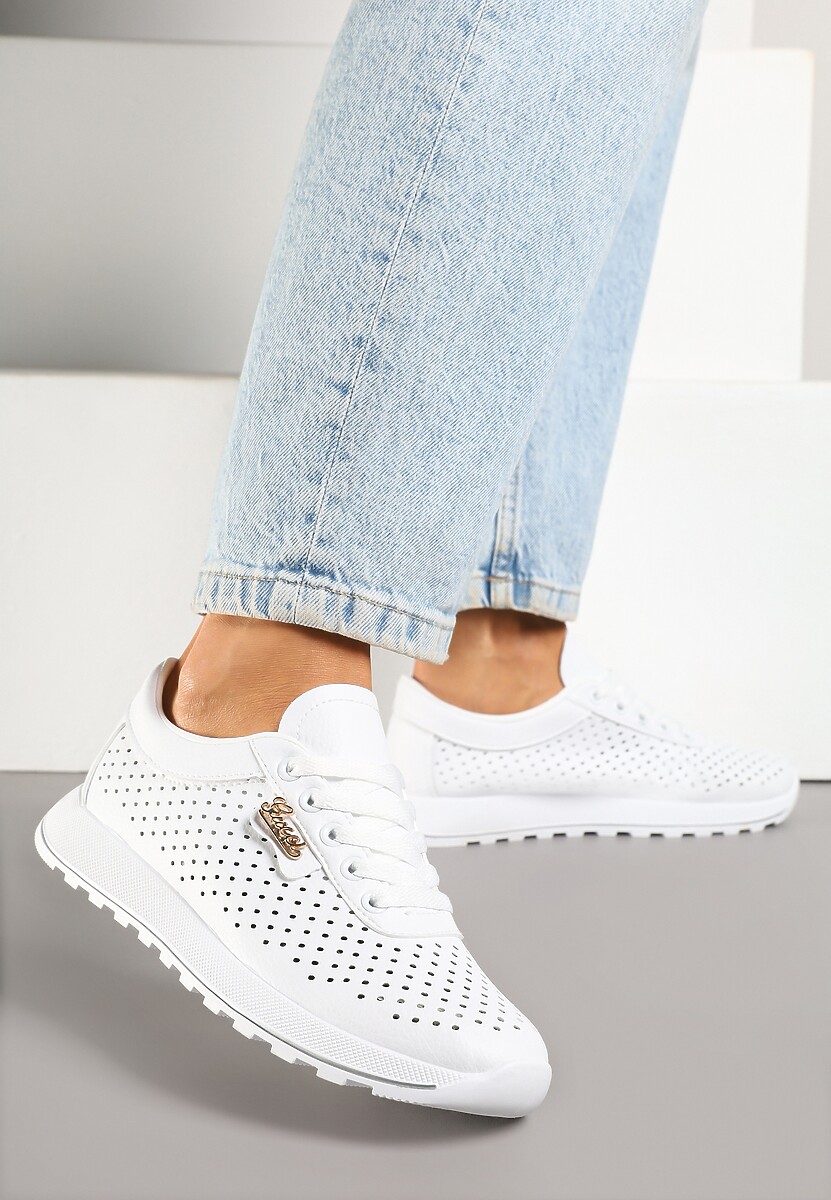 Białe Sneakersy z Ażurową Cholewką i Metalicznym Napisem Turesse 1