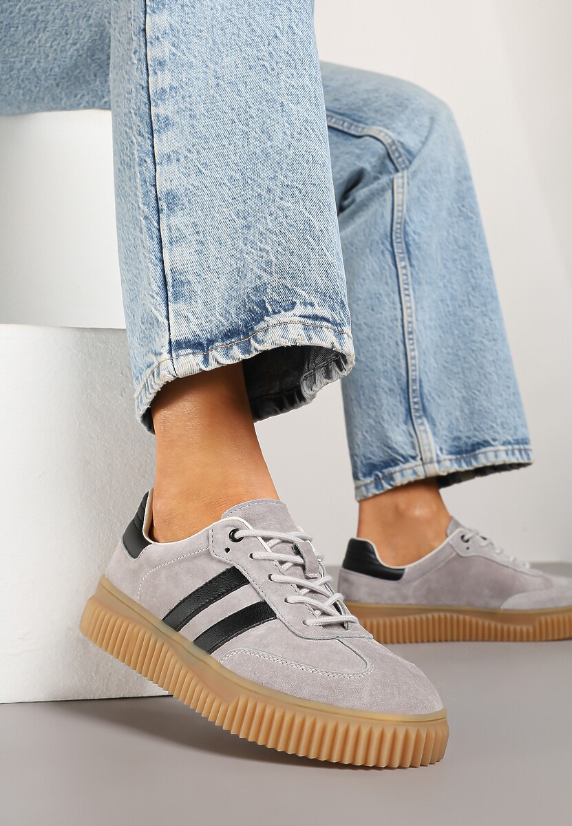 Szare Sneakersy z Zamszu na Niskiej Platformie Tenafina