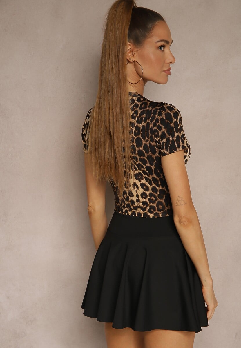 Panterkowy Dopasowany T-shirt z Wiskozą o Kroju Crop Top Folaviela 3
