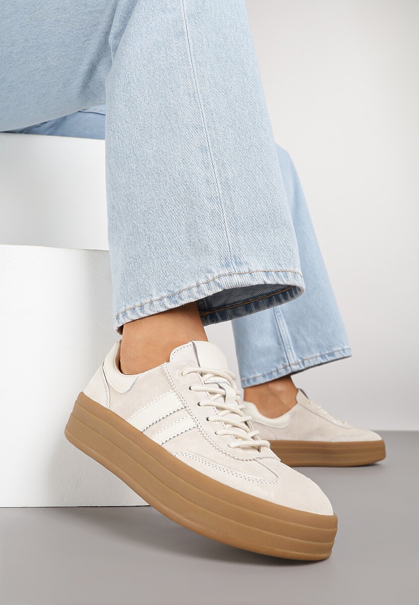 Jasnobeżowe Sneakersy Zamszowe na Platformie ze Skórzaną Wkładką Ozdobione Paskiem Adivrie 2