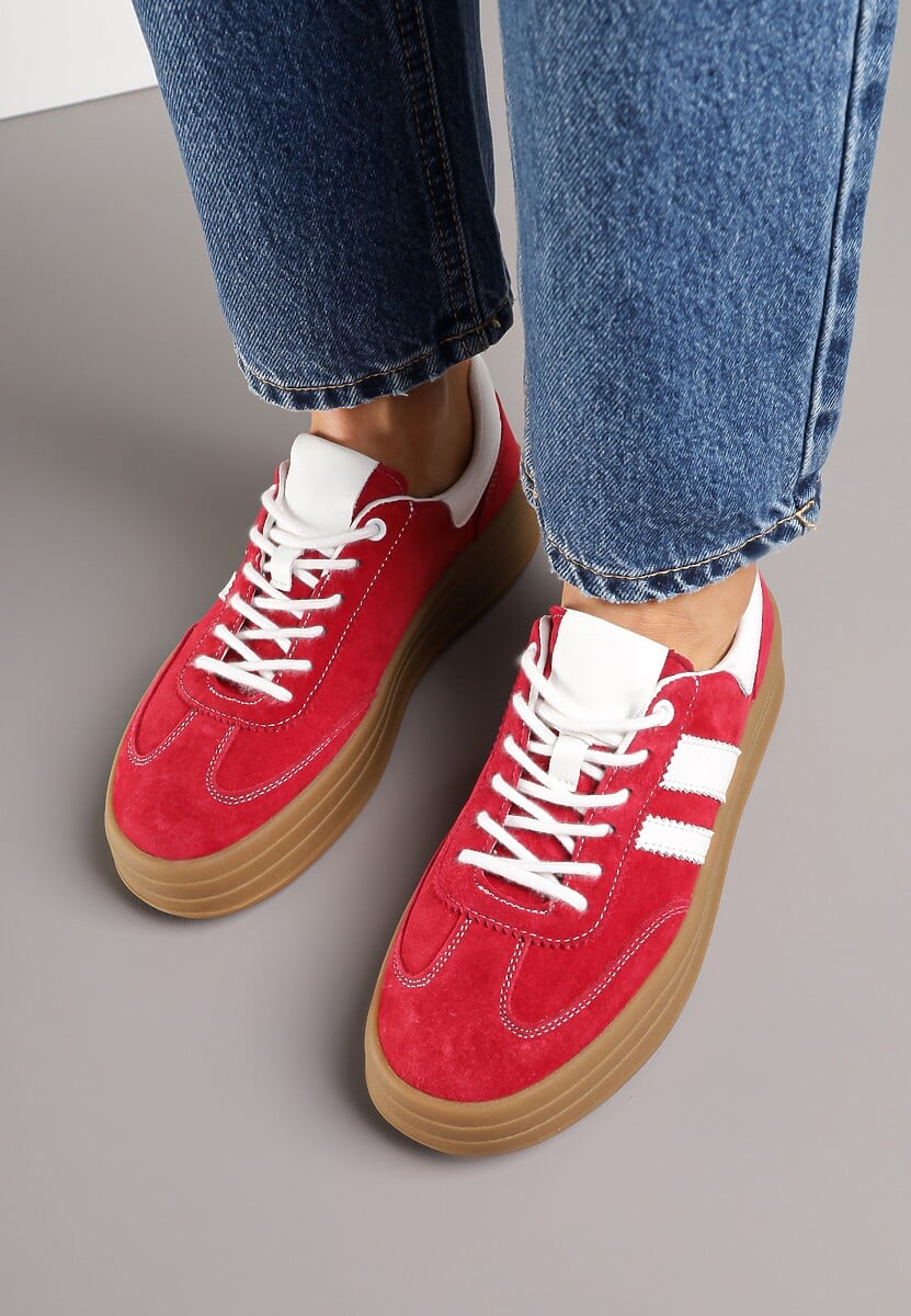 Czerwone Sneakersy Zamszowe na Platformie ze Skórzaną Wkładką Ozdobione Paskiem Adivrie 3