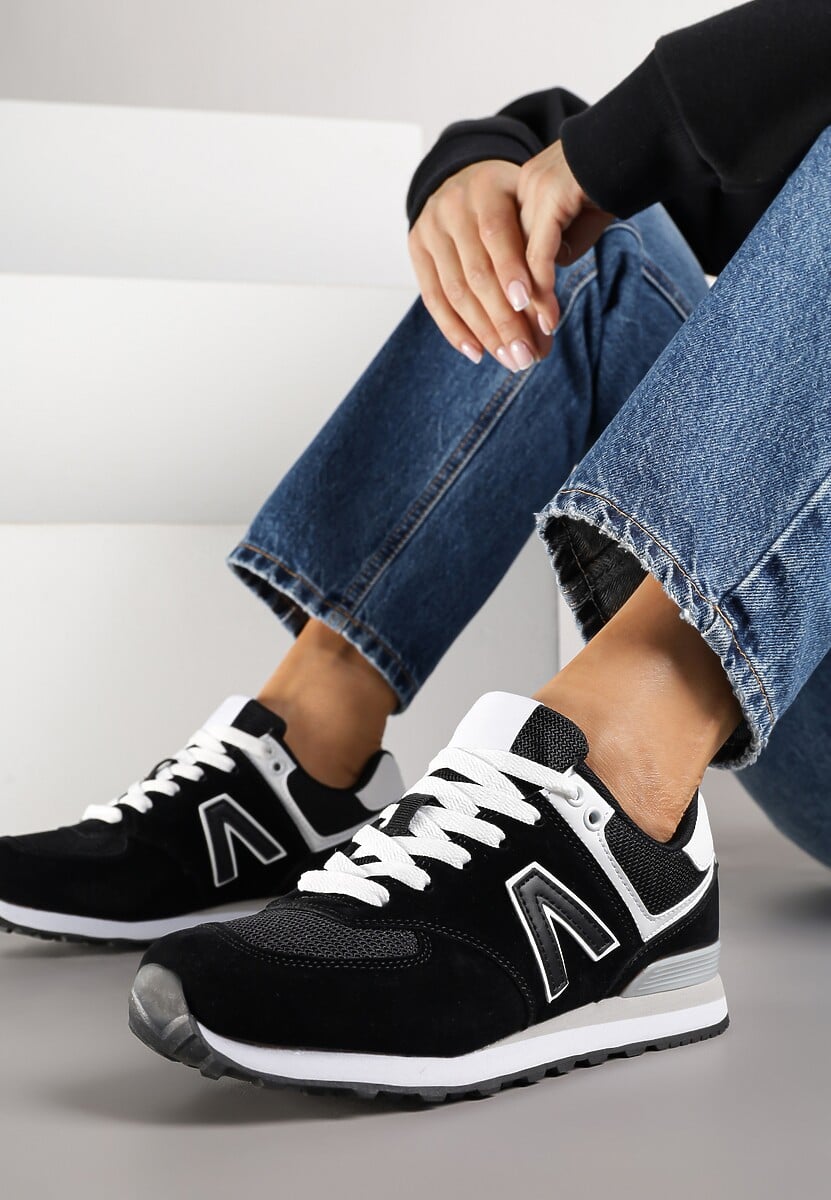 Czarno-Białe Sneakersy Ozdobione Geometrycznym Motywem Rilenessa 1
