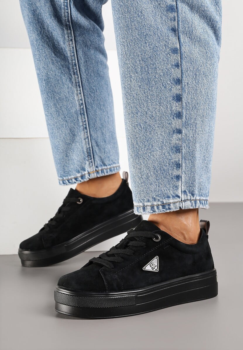 Czarne Sneakersy na Platformie z Zamszu Naturalnego Ozdobione Aplikacją Beliale 3