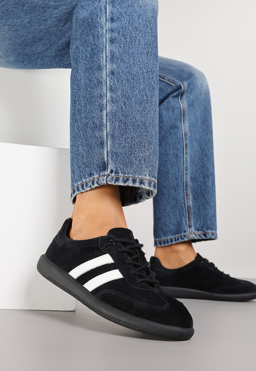 Czarno-Białe Płaskie Sneakersy ze Skóry Naturalnej z Ozdobnymi Paskami Nelarielis 2