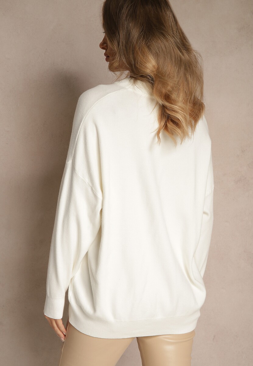 Biały Nietoperzowy Sweter w Minimalistycznym Stylu Raliava 3