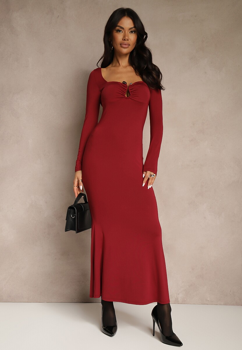 Bordowa Sukienka Koktajlowa z Wiskozą Ozdobiona Metaliczną Aplikacją Refane 1