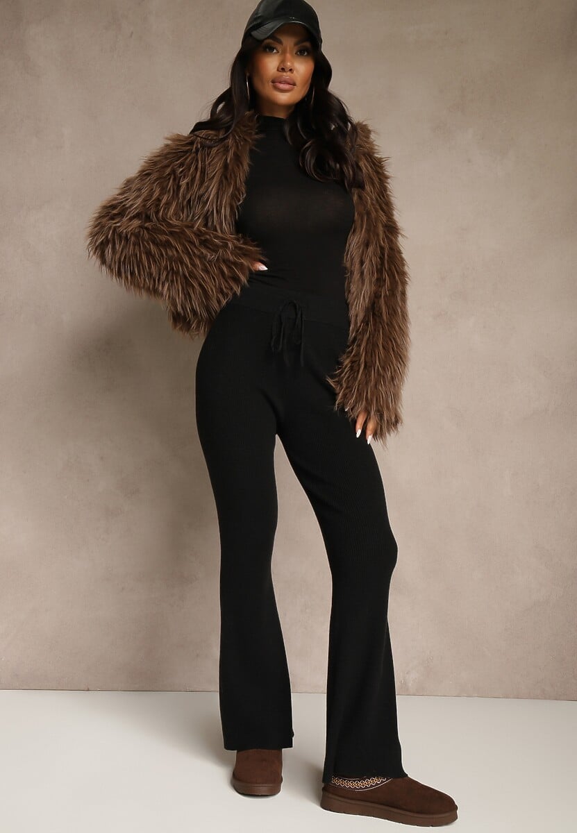 Czarne Dzianinowe Spodnie z Wiskozą o Kroju Flare Zetene 1