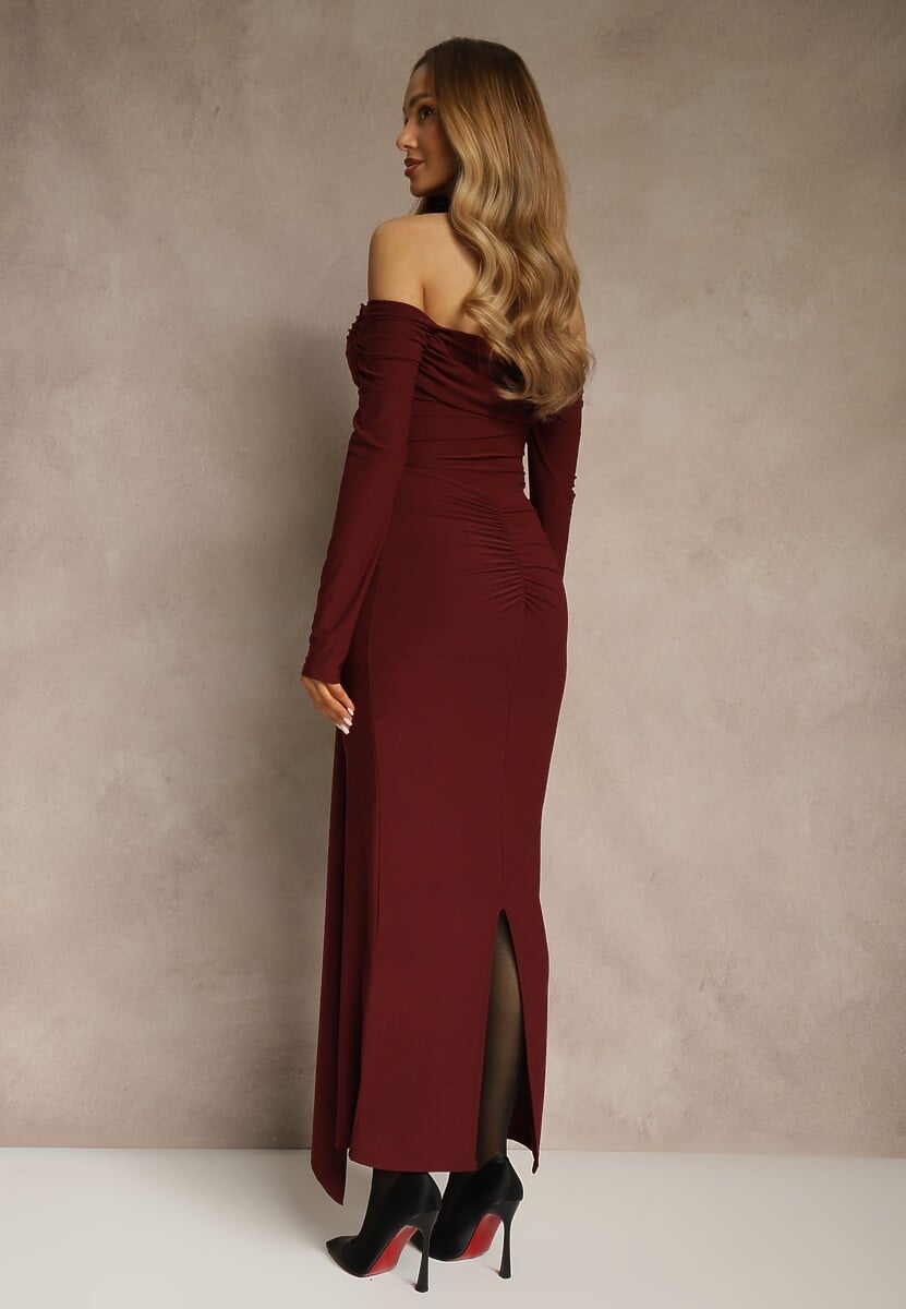 Bordowa Marszczona Sukienka o Dopasowanym Kroju z Trenem i Rozcięciem Aluilea 3