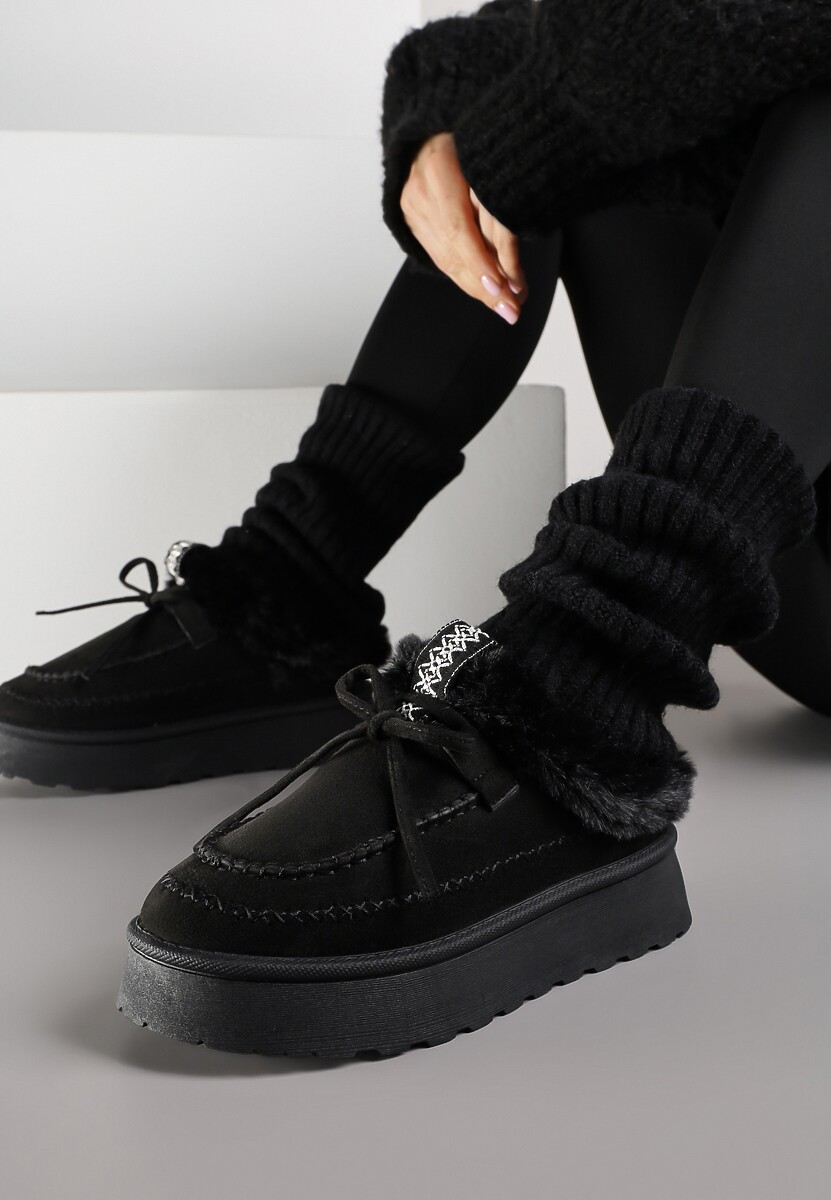 Czarne Rustykalne Śniegowce z Niską Cholewką Zdobione Futrem i Kokardą Tuspena 1