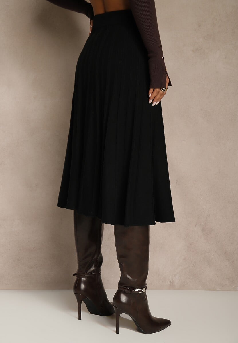 Czarna Dzianinowa Spódnica Plisowana o Rozkloszowanym Kroju Tuswia 3