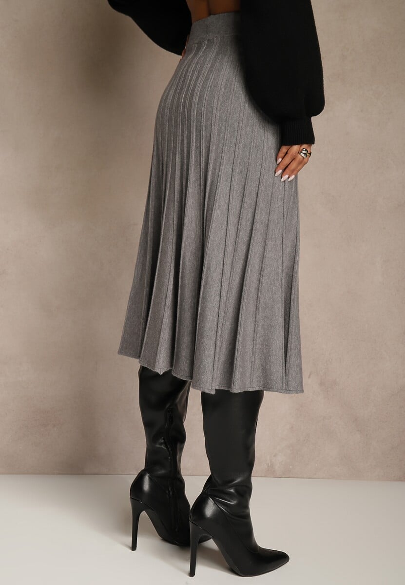 Szara Dzianinowa Spódnica Plisowana o Rozkloszowanym Kroju Tuswia 3