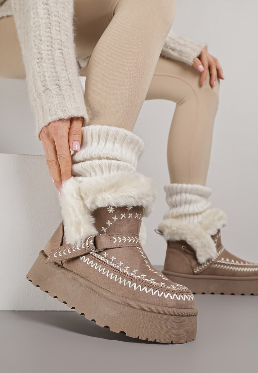 Ciemnobeżowe Śniegowce na Platformie z Futerkiem i Haftowanym Wzorem Celatusa 2