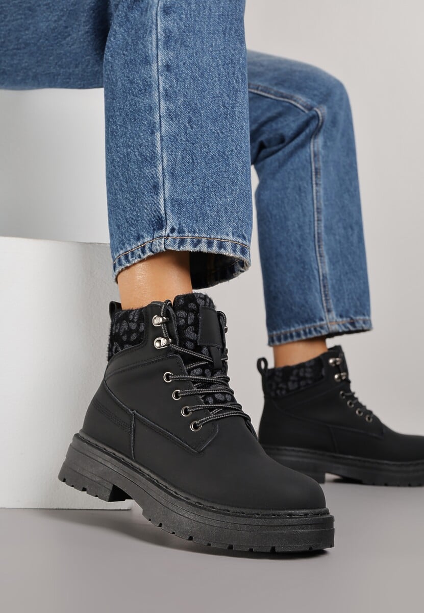 Czarne Trapery ze Wstawkami we Wzór Vetiara 1