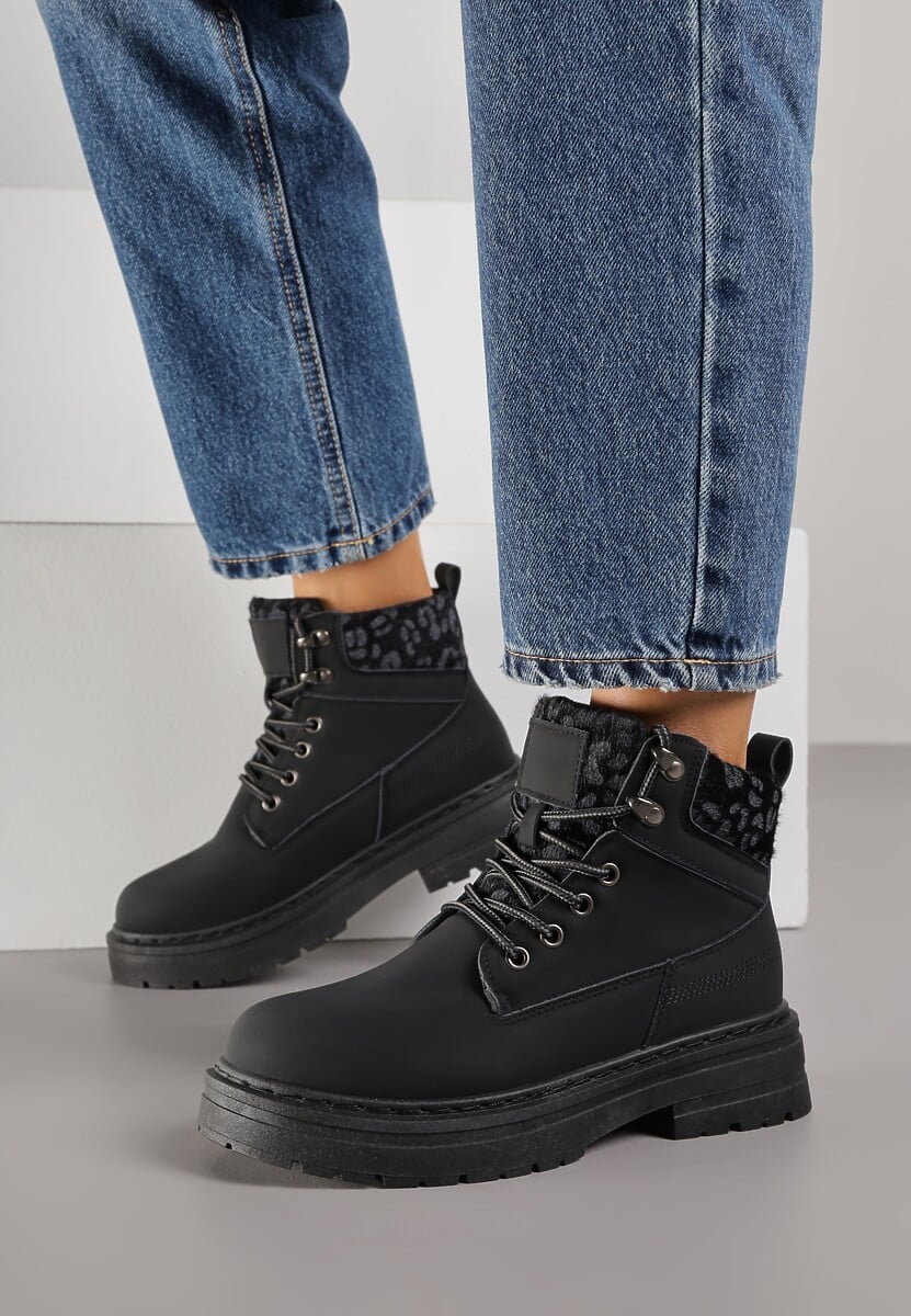 Czarne Trapery ze Wstawkami we Wzór Vetiara 2