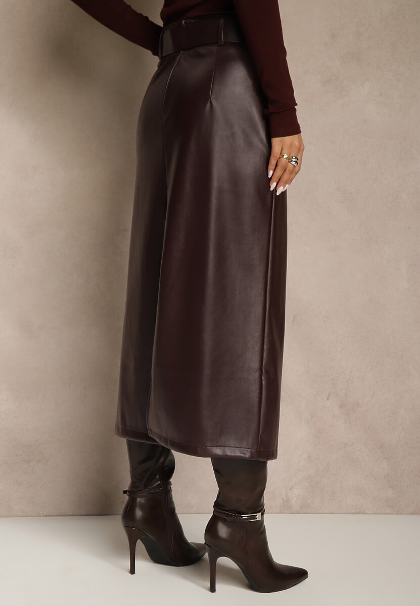 Bordowa Ołówkowa Spódnica z Imitacji Skóry z Paskiem z Wyrazistą Klamrą Rewedana 3