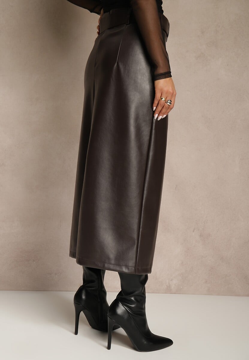 Brązowa Ołówkowa Spódnica z Imitacji Skóry z Paskiem z Wyrazistą Klamrą Rewedana 3