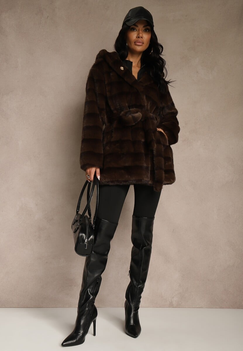 Brązowa Kurtka Futrzana z Nieodpinanym Kapturem Ozdobiona Paskiem Zetelia 2