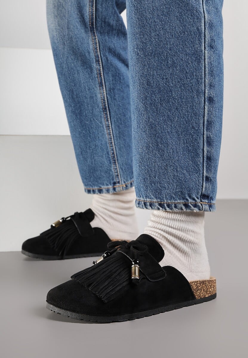 Czarne Boho Klapki Mule z Imitacji Zamszu z Frędzlami i Koralikami Elwedila 1