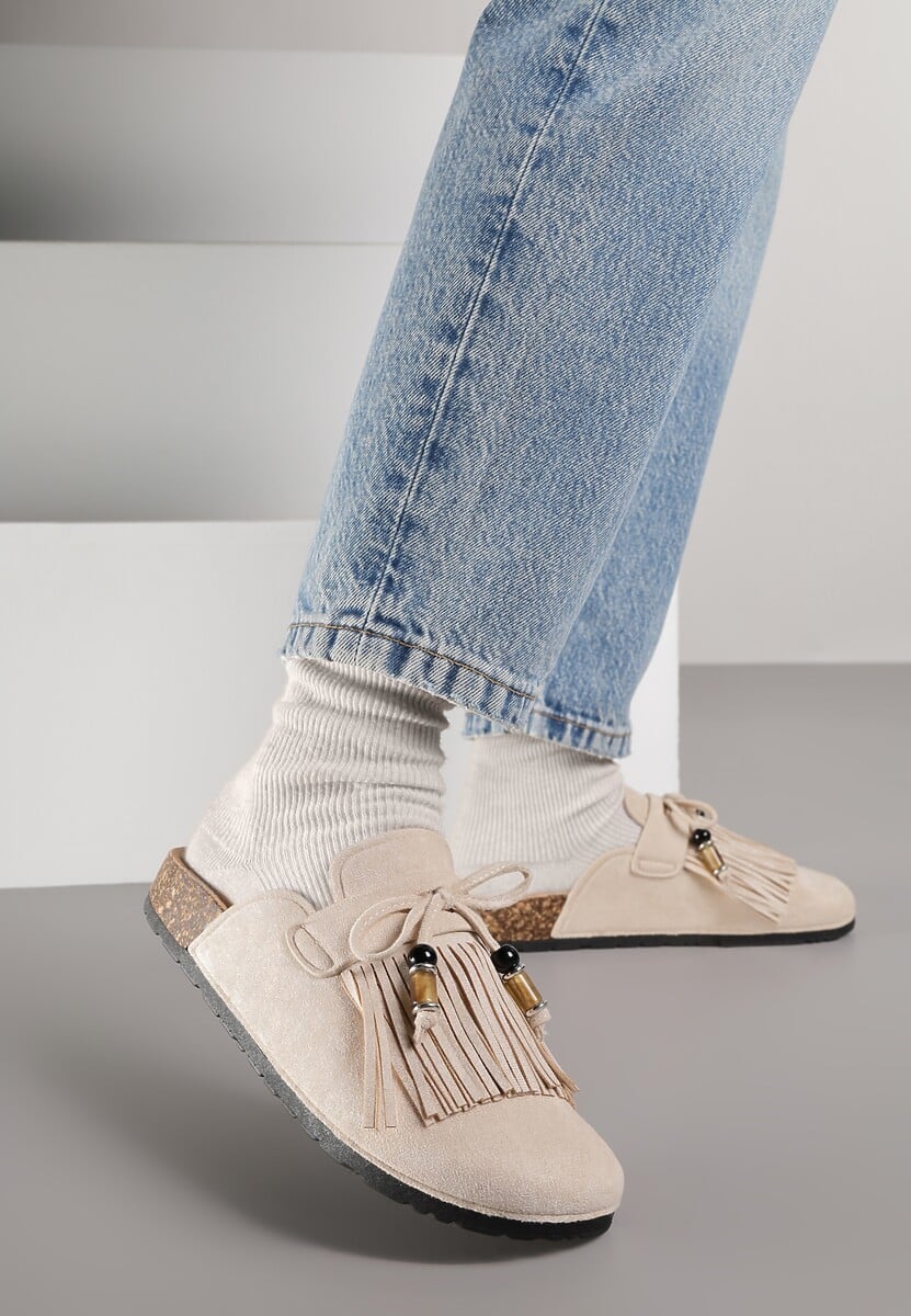 Beżowe Boho Klapki Mule z Imitacji Zamszu z Frędzlami i Koralikami Elwedila 1