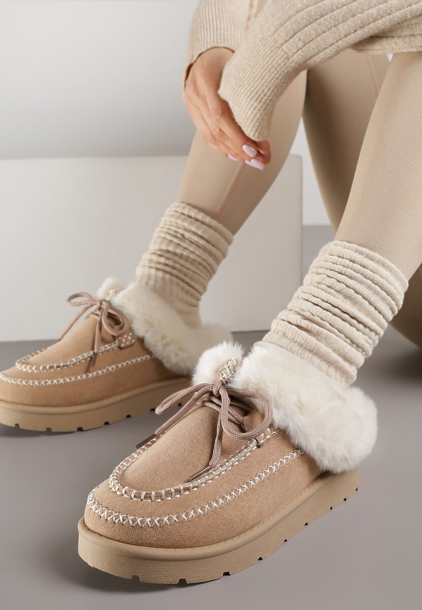 Ciemnobeżowe Śniegowce z Niską Cholewką Futerkiem i Ozdobnymi Przeszyciami Isaweda 1