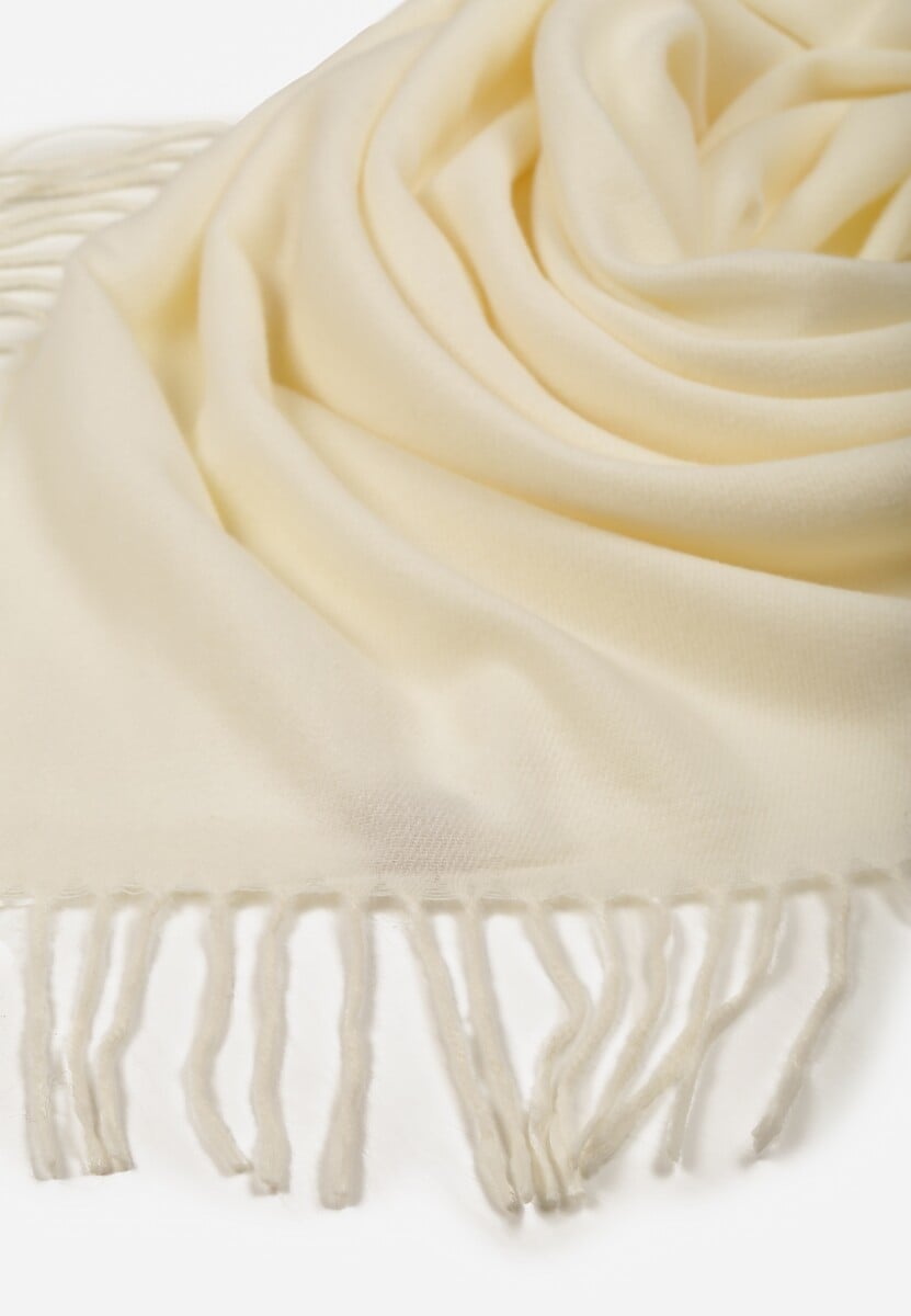 Jasnobeżowy Klasyczny Szalik Zakończony Frędzlami Vetiele 2
