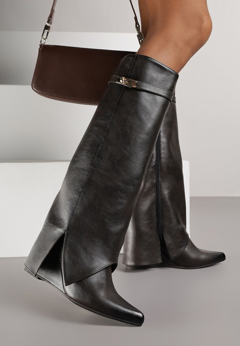 Brązowe Kozaki na Koturnie z Cholewką Imitującą Nogawkę z Aplikacją Testarria 1