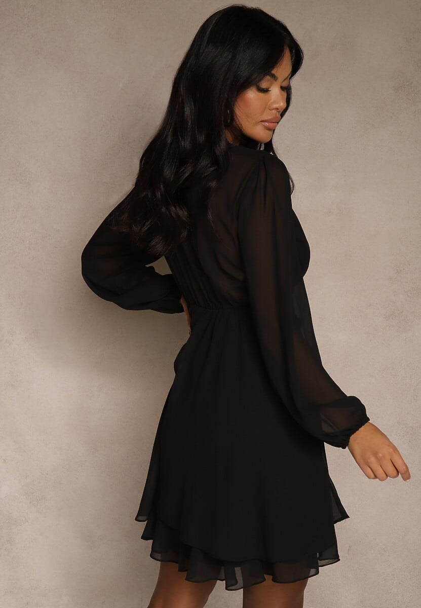 Czarna Siateczkowa Sukienka o Rozkloszowanym Kroju z Dekoltem w Serek Zennela 3