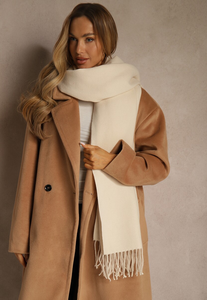 Jasnobeżowy Szalik z Bawełny i Wiskozy o Klasycznym Fasonie z Frędzlami Vetirosa 1