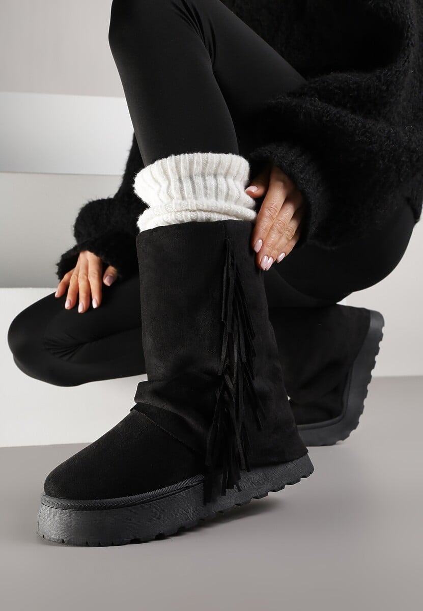 Czarne Botki Śniegowce z Wywiniętą Cholewką Zdobioną Frędzlami Sewela 1